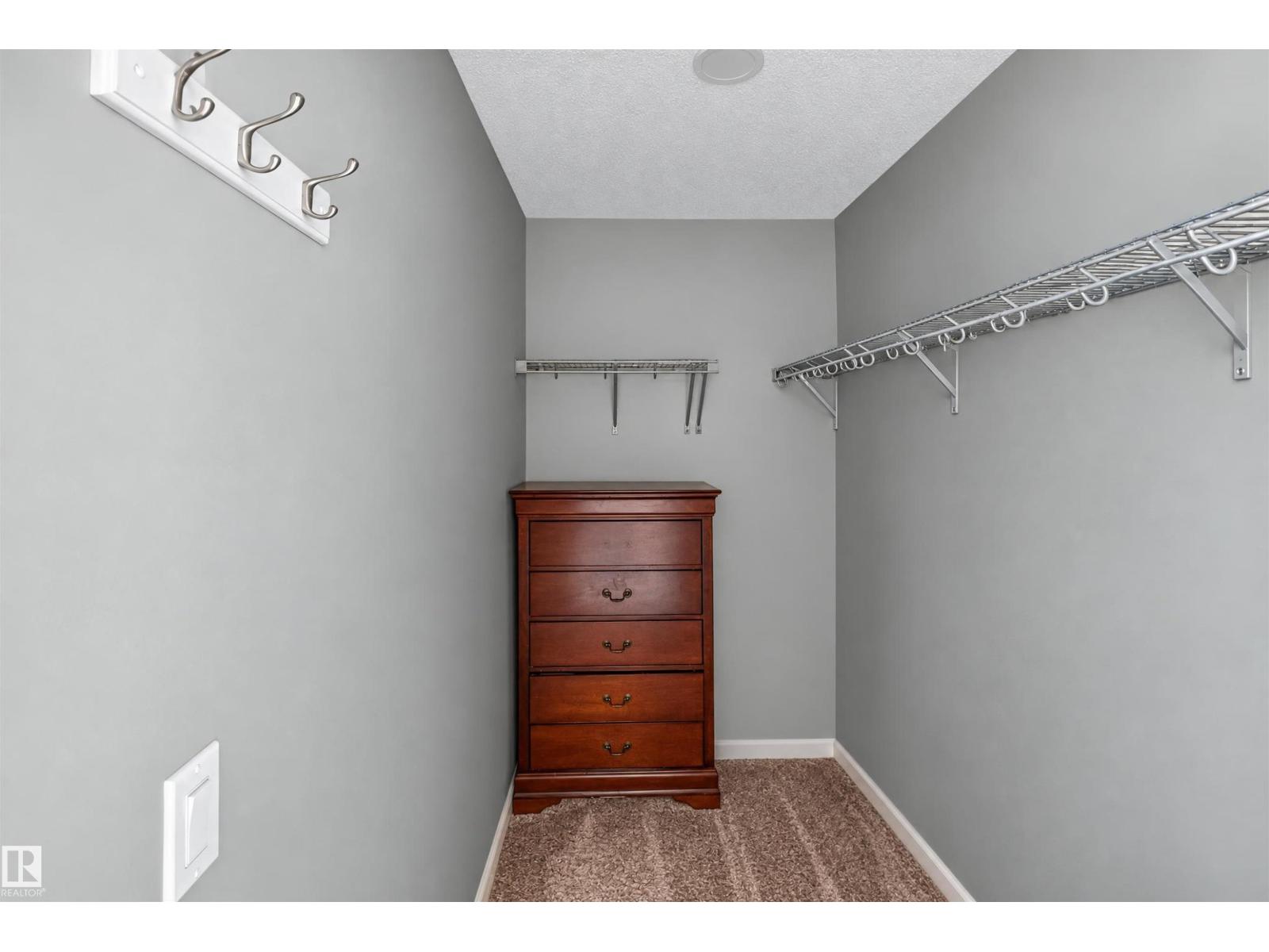 435 41 AV NW