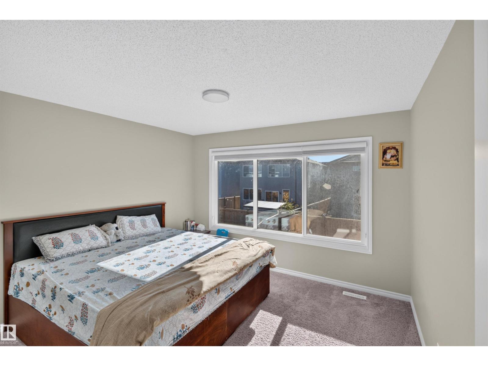 435 41 AV NW