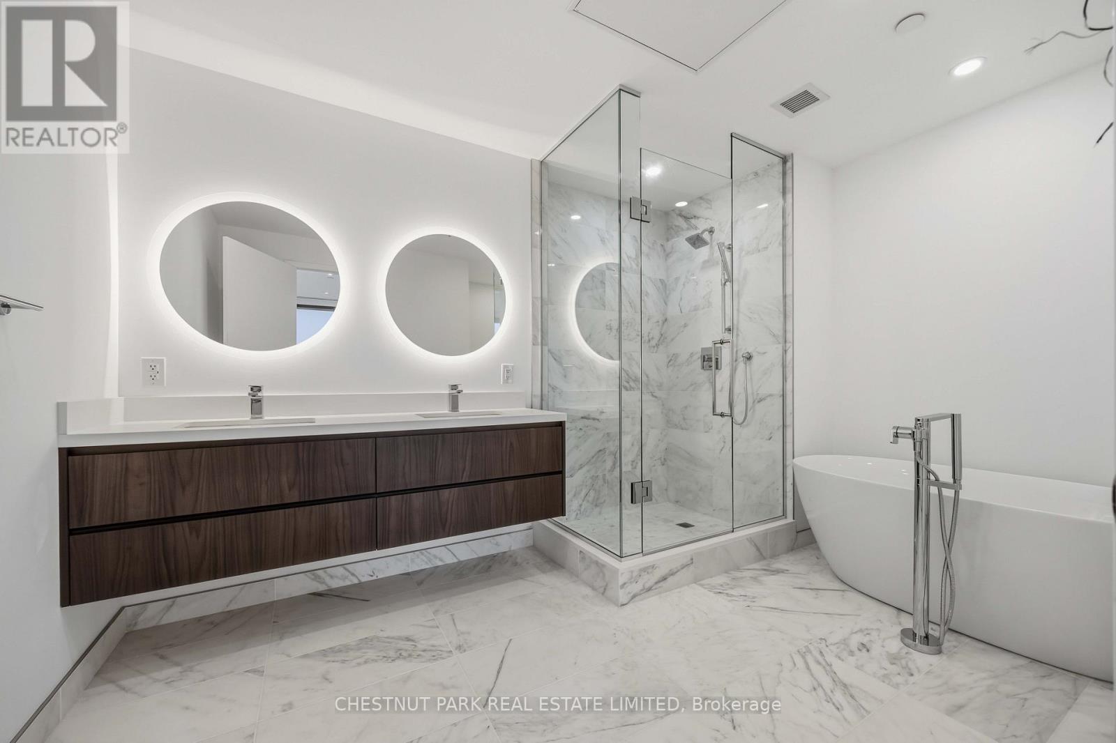 1402 - 1315 Bay Street, Toronto (Annex), Ontario  M5R 2C4 - Photo 15 - C14109382