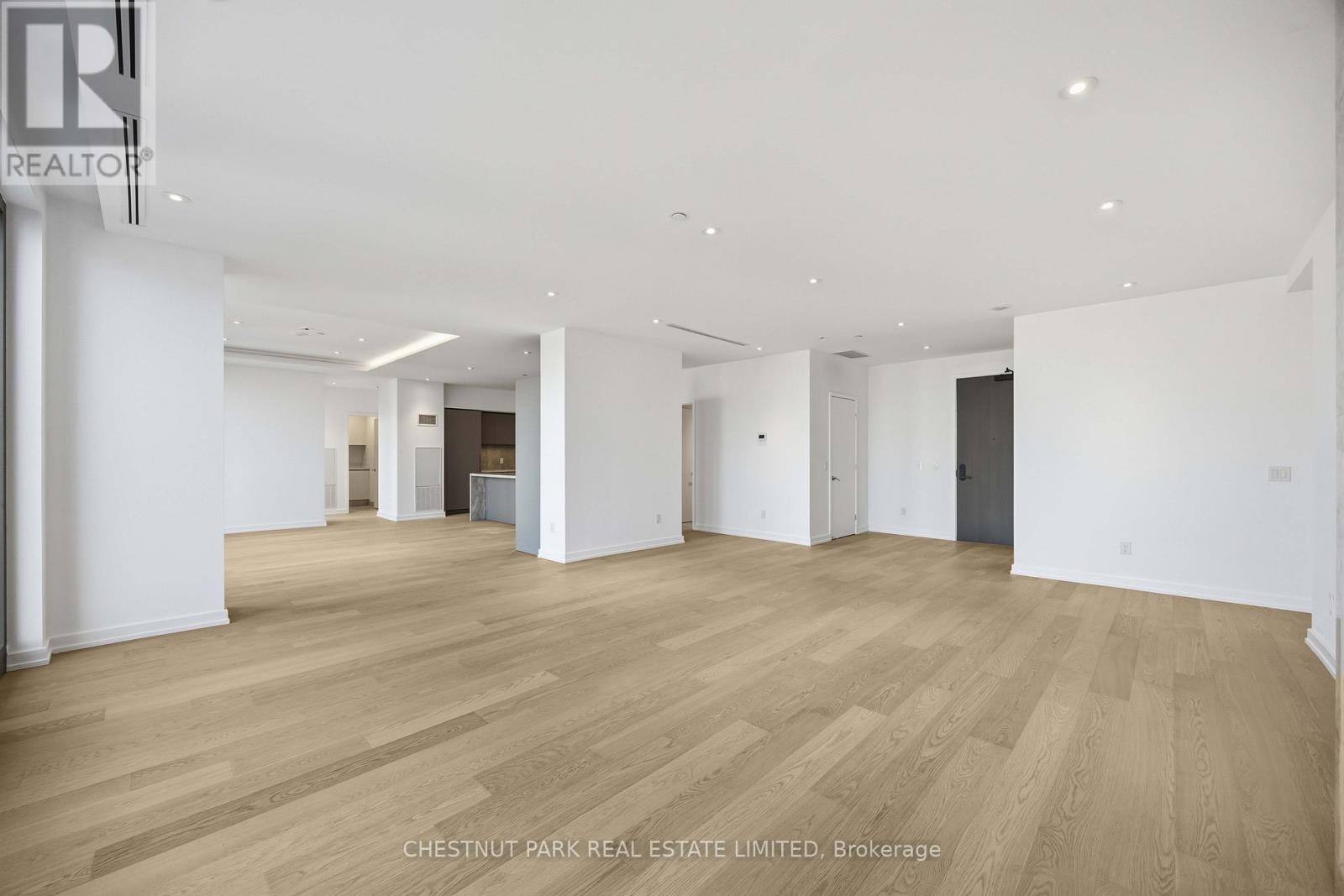 1402 - 1315 Bay Street, Toronto (Annex), Ontario  M5R 2C4 - Photo 4 - C14109382