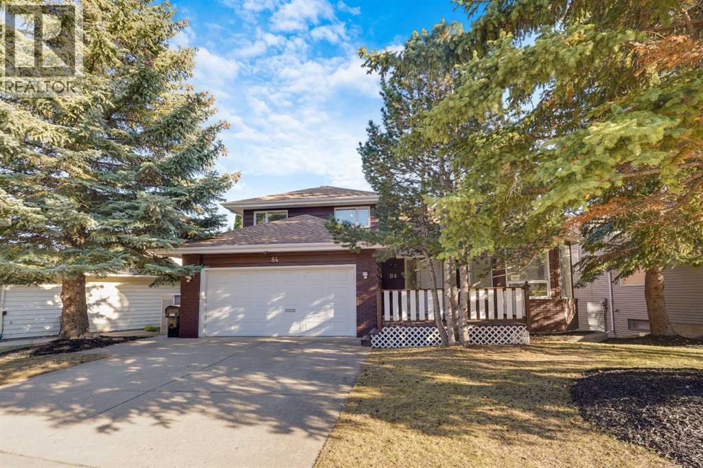 84 Strathlorne Crescent SW, Calgary, Alberta