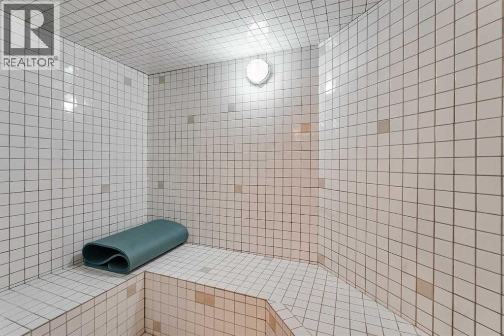 84 Strathlorne Crescent SW, Calgary, Alberta  T3H 1M8 - Photo 33 - A2353985