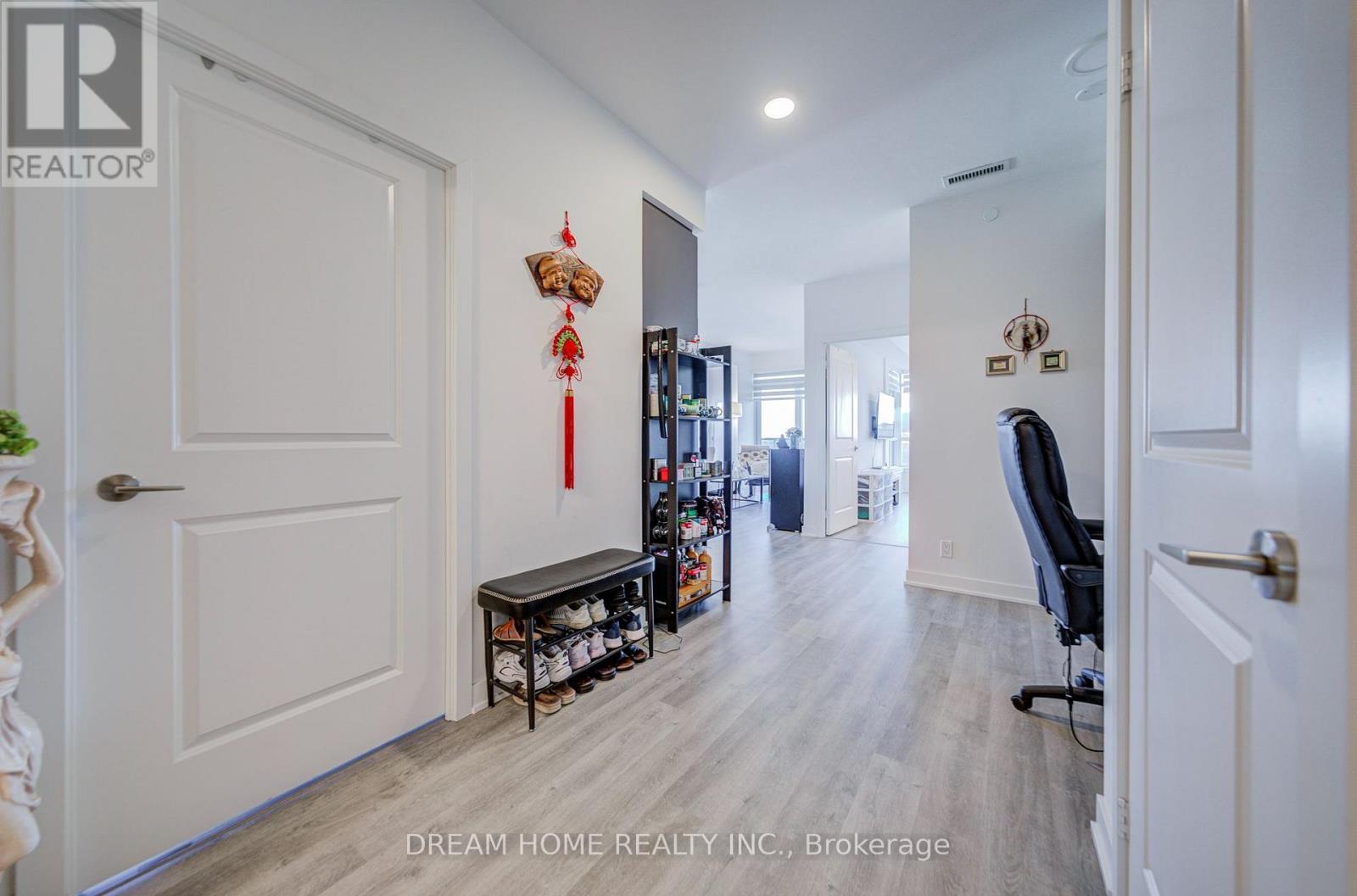 3407 - 30 Upper Mall Way, Vaughan (Brownridge), Ontario  L4J 9L7 - Photo 4 - N14109378