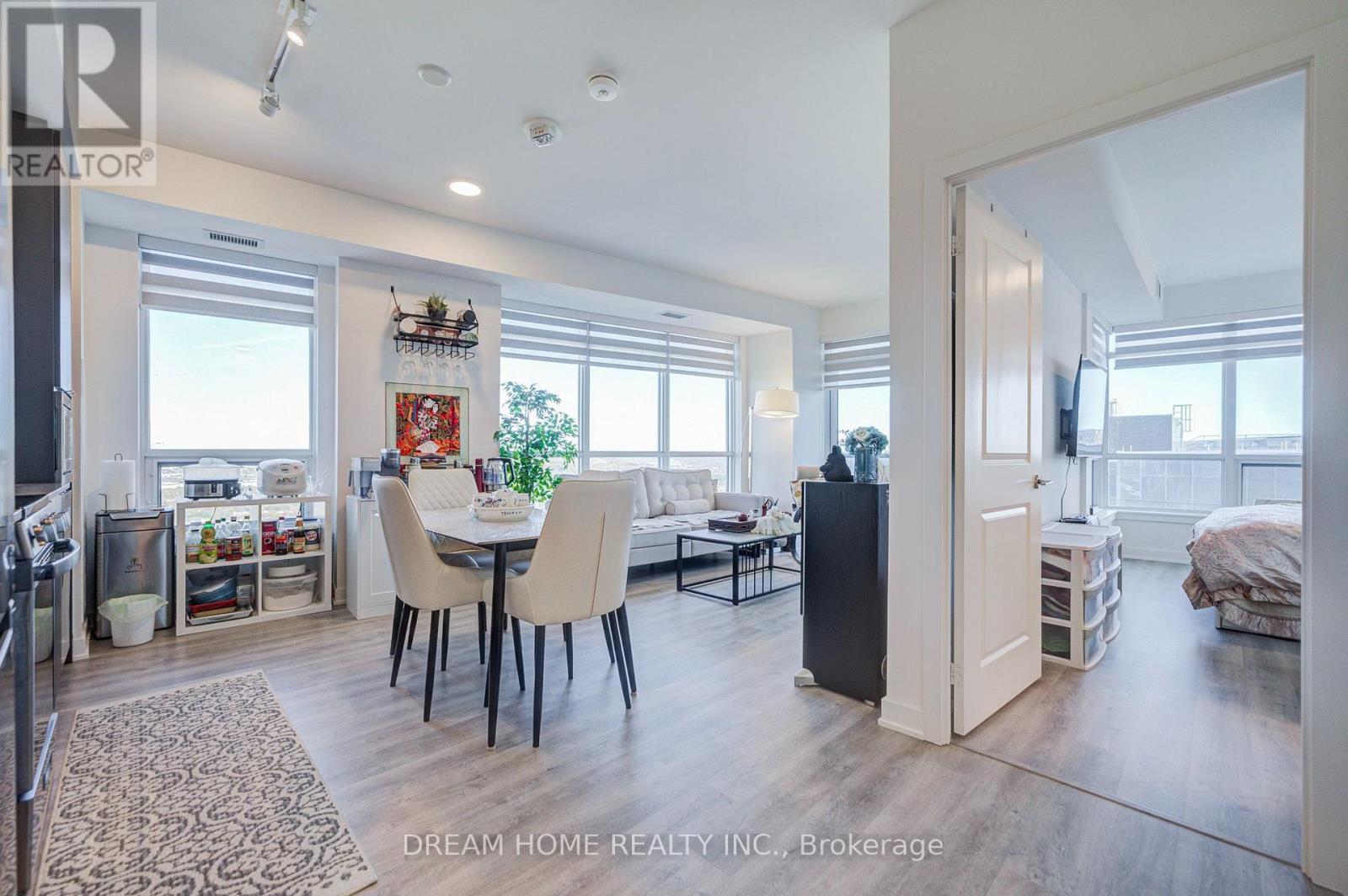 3407 - 30 Upper Mall Way, Vaughan (Brownridge), Ontario  L4J 9L7 - Photo 6 - N14109378