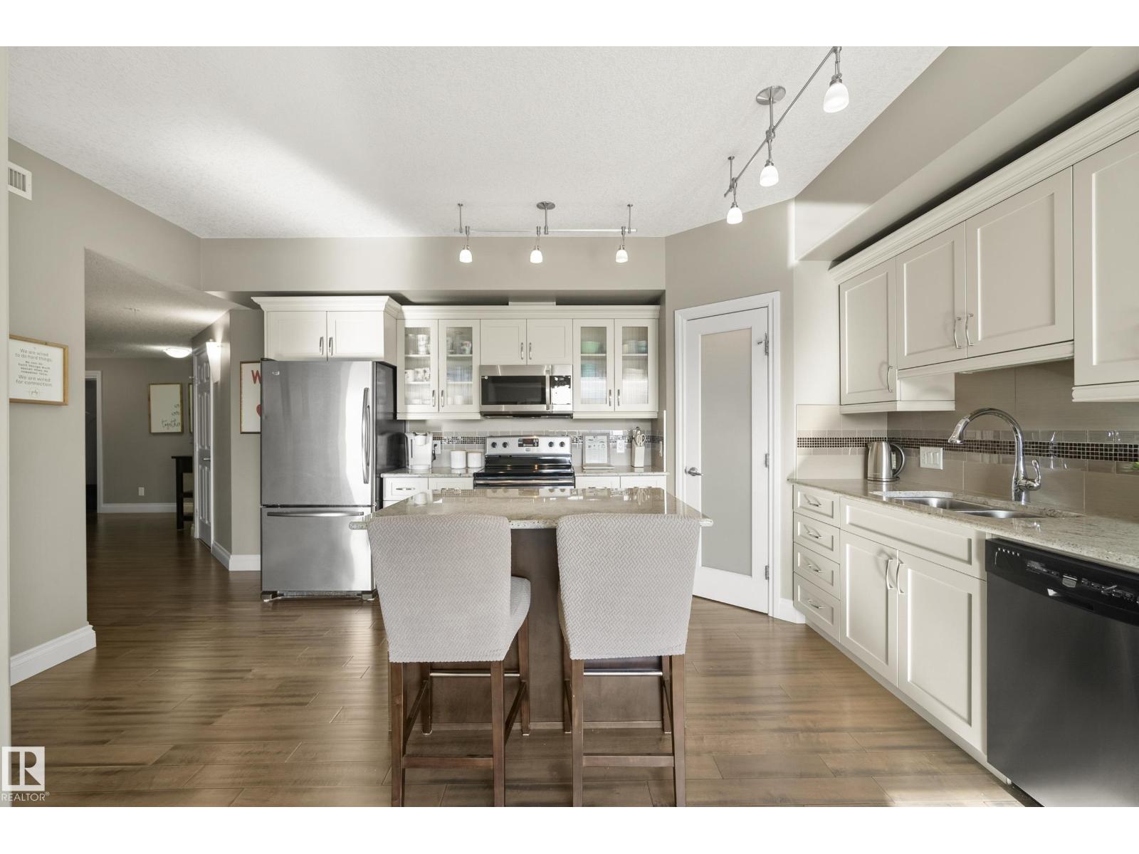 #1006 10303 111 ST NW