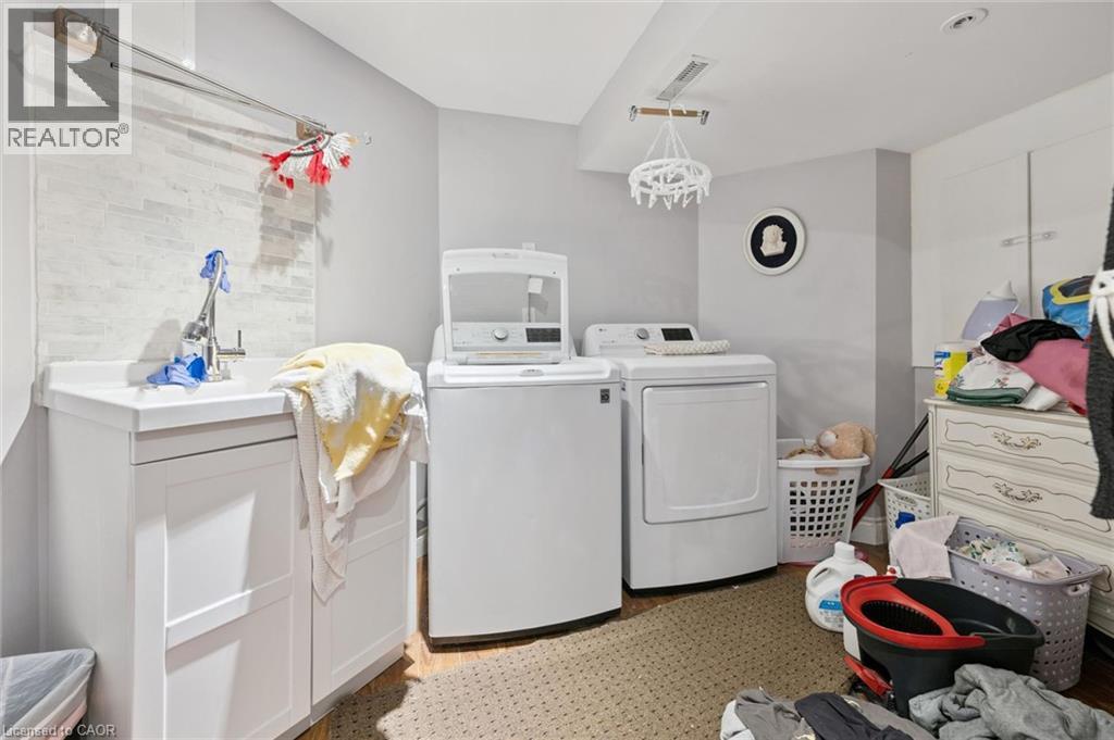 2254 Norfolk Drive, Oakville, Ontario  L6H 6H5 - Photo 32 - 40873456