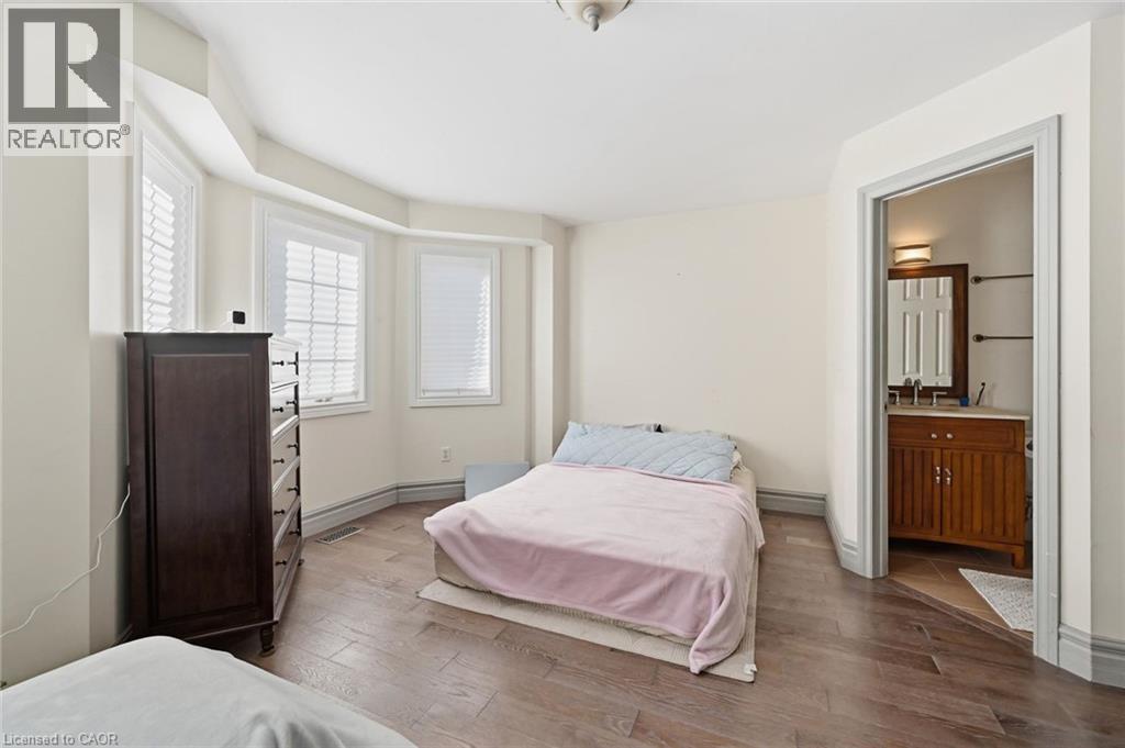 2254 Norfolk Drive, Oakville, Ontario  L6H 6H5 - Photo 27 - 40873456