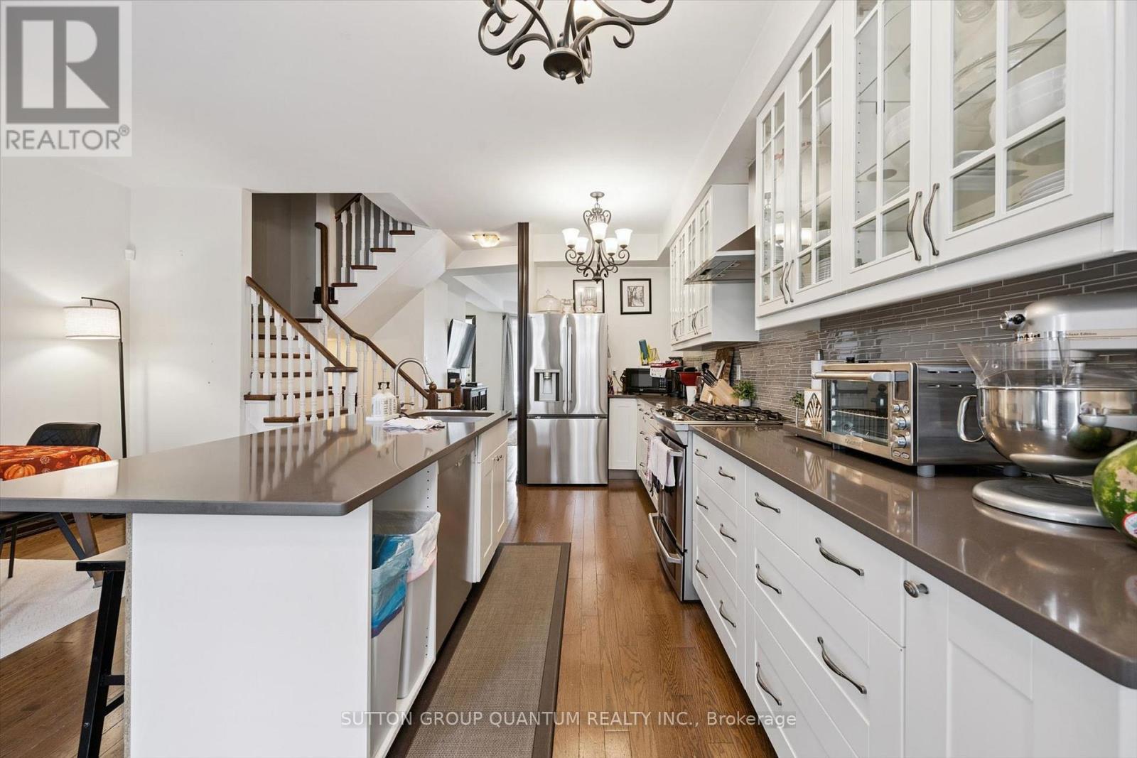2254 Norfolk Drive, Oakville, Ontario  L6H 6H5 - Photo 10 - W14109344