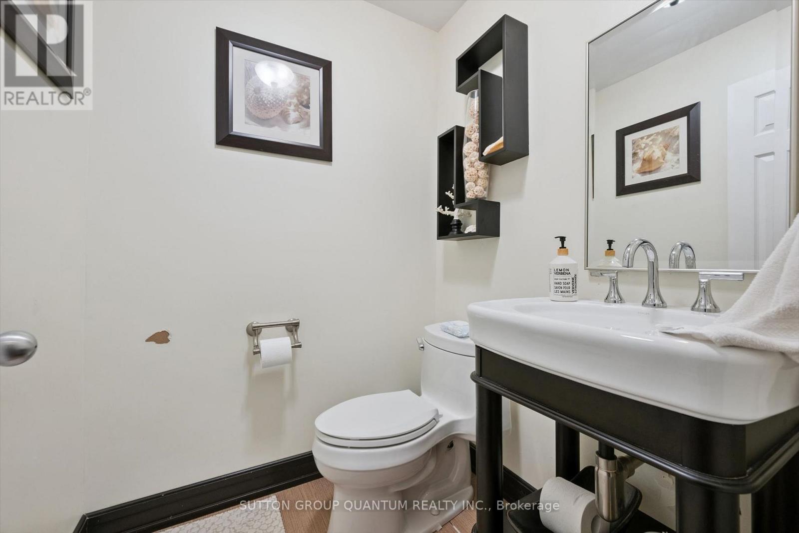 2254 Norfolk Drive, Oakville, Ontario  L6H 6H5 - Photo 3 - W14109344