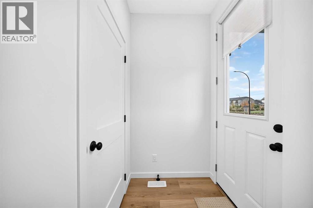 85 Heirloom Way Se, Calgary, Alberta  T3S 0H3 - Photo 4 - A2351429