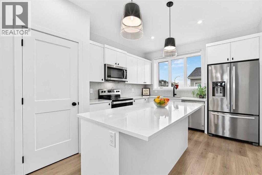 85 Heirloom Way Se, Calgary, Alberta  T3S 0H3 - Photo 5 - A2351429