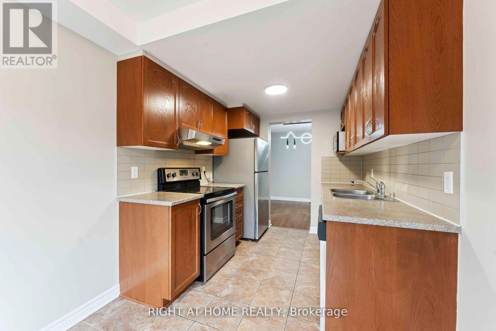 195 Mancini Way, Ottawa, Ontario  K2J 5X4 - Photo 12 - X14109386
