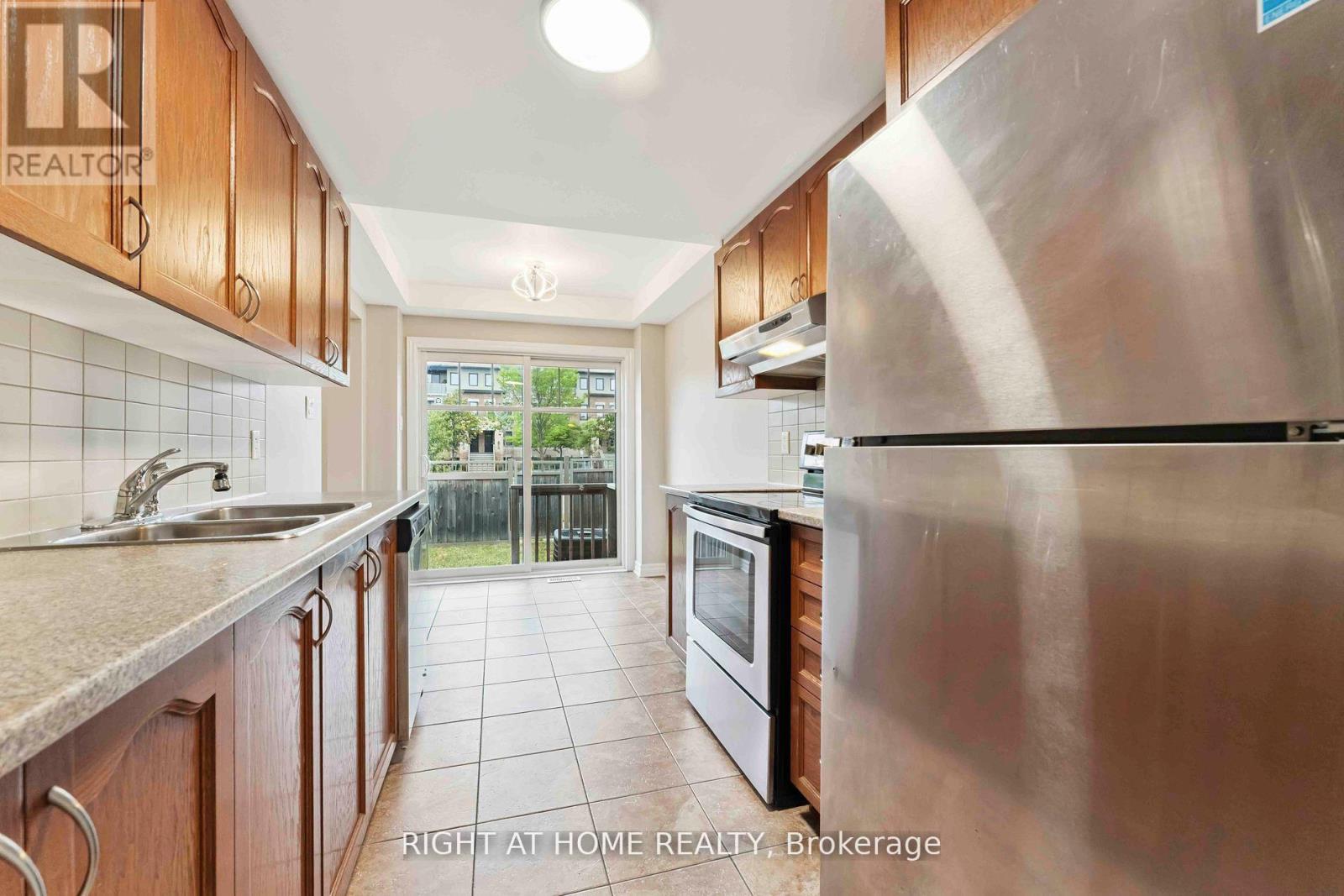 195 Mancini Way, Ottawa, Ontario  K2J 5X4 - Photo 13 - X14109386