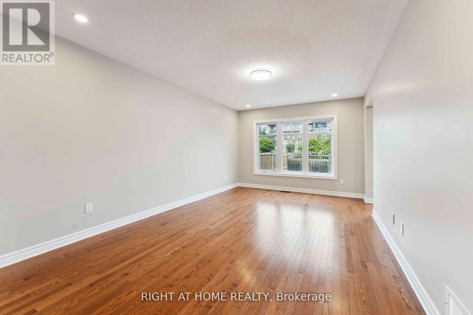 195 Mancini Way, Ottawa, Ontario  K2J 5X4 - Photo 5 - X14109386