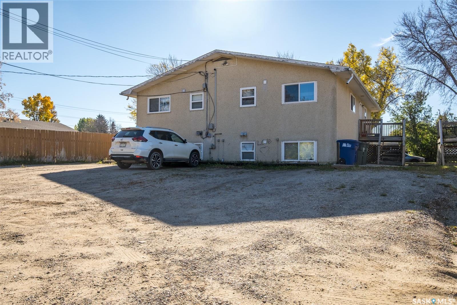 580 26th Street E, Prince Albert, Saskatchewan  S6V 1V5 - Photo 2 - SK051697