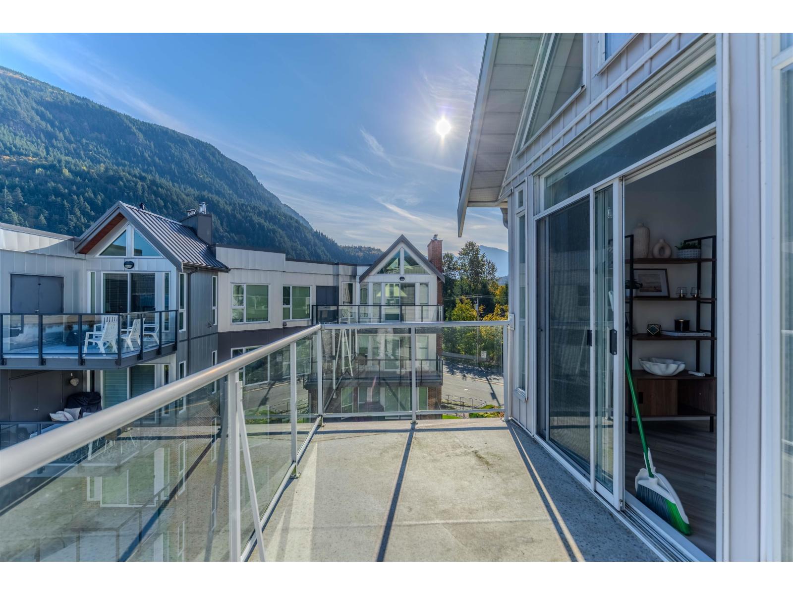 412 328 Esplanade Avenue, Harrison Hot Springs, Harrison Hot Springs, British Columbia  V0M 1K0 - Photo 24 - R3177761