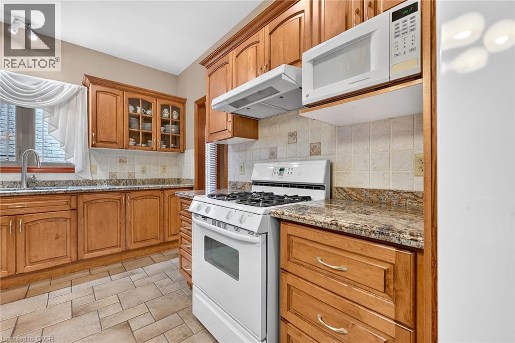 219 Jacqueline Boulevard, Hamilton, Ontario  L9B 2T6 - Photo 20 - 40865522