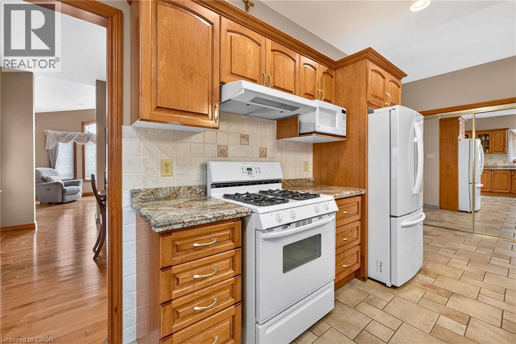 219 Jacqueline Boulevard, Hamilton, Ontario  L9B 2T6 - Photo 19 - 40865522