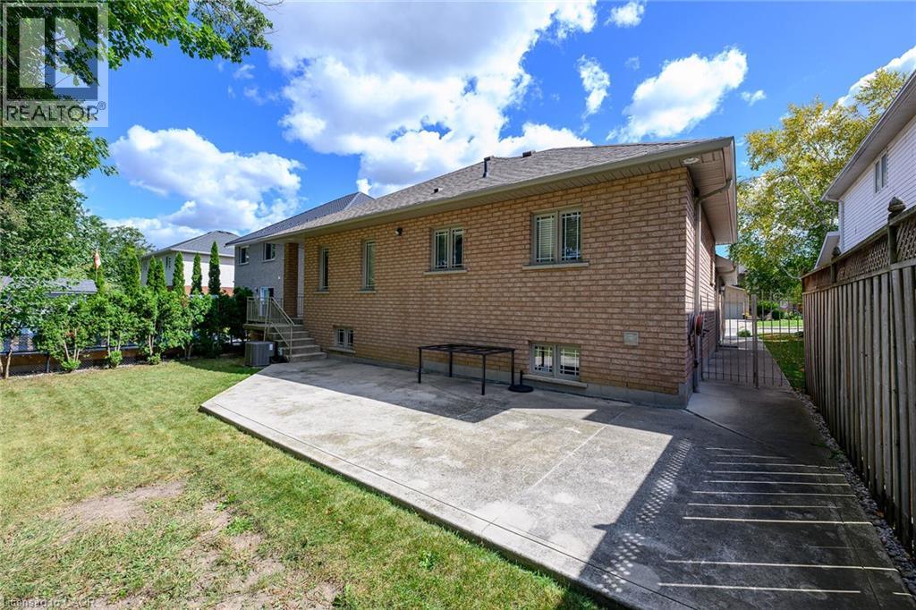 219 Jacqueline Boulevard, Hamilton, Ontario  L9B 2T6 - Photo 47 - 40865522