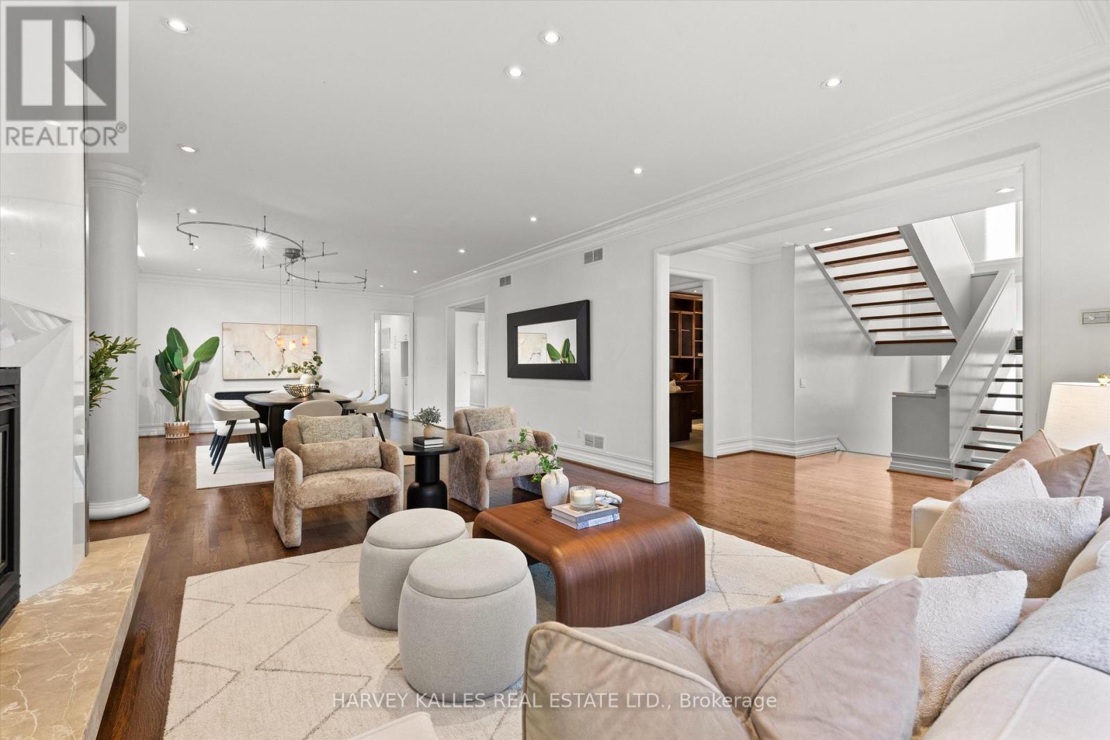 111 Laurelcrest Avenue, Toronto (Clanton Park), Ontario  M3H 2B2 - Photo 12 - C14109408