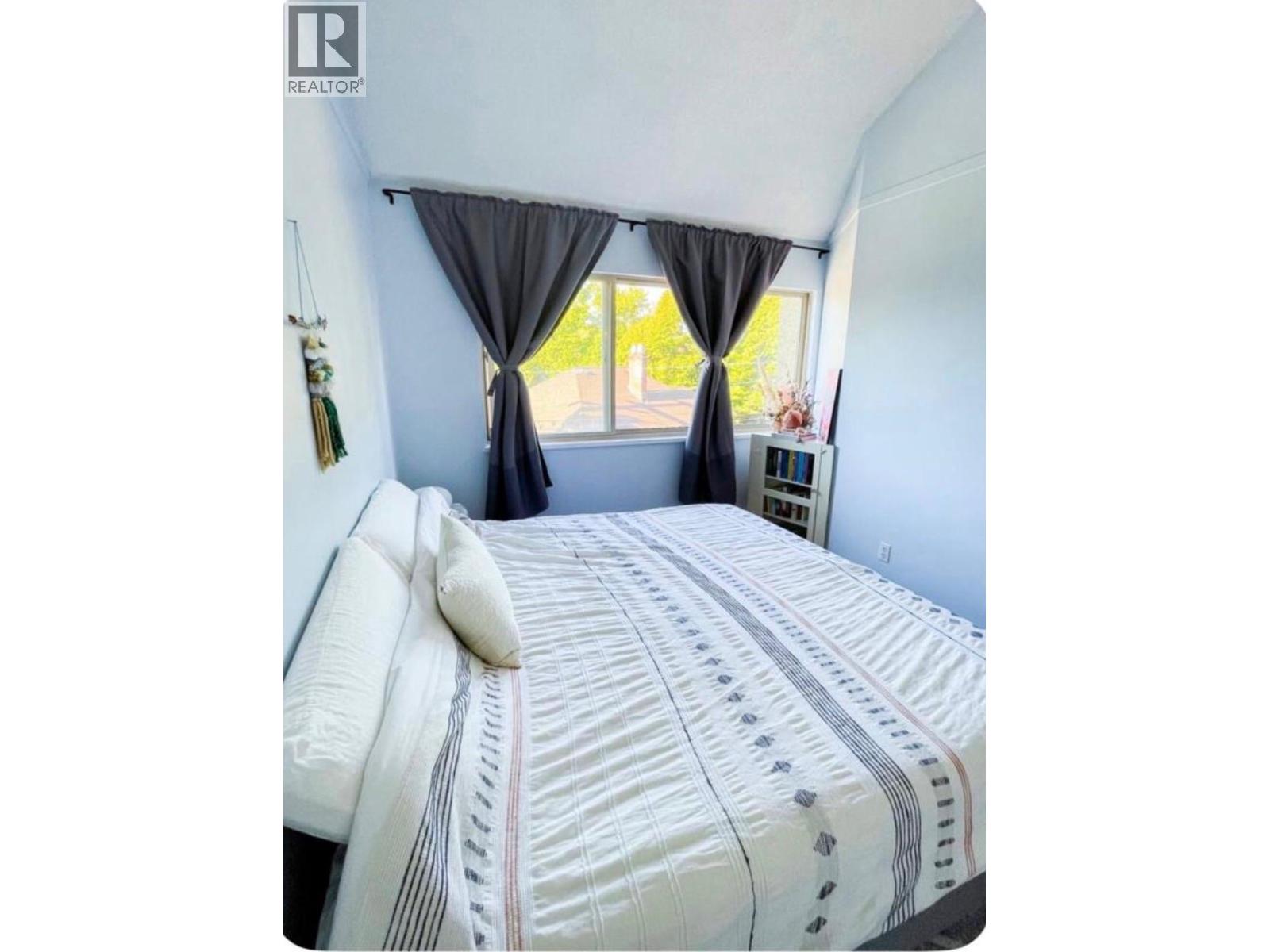 210 3465 GLEN DRIVE, vancouver, British Columbia