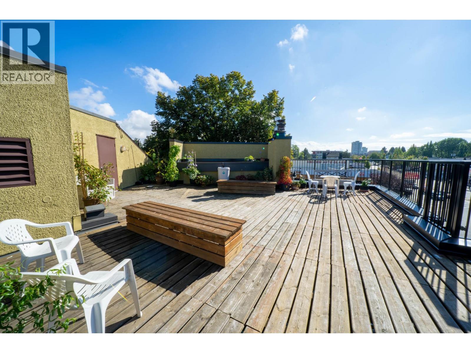 210 3465 Glen Drive, Vancouver, British Columbia  V5V 4S5 - Photo 10 - R3178002