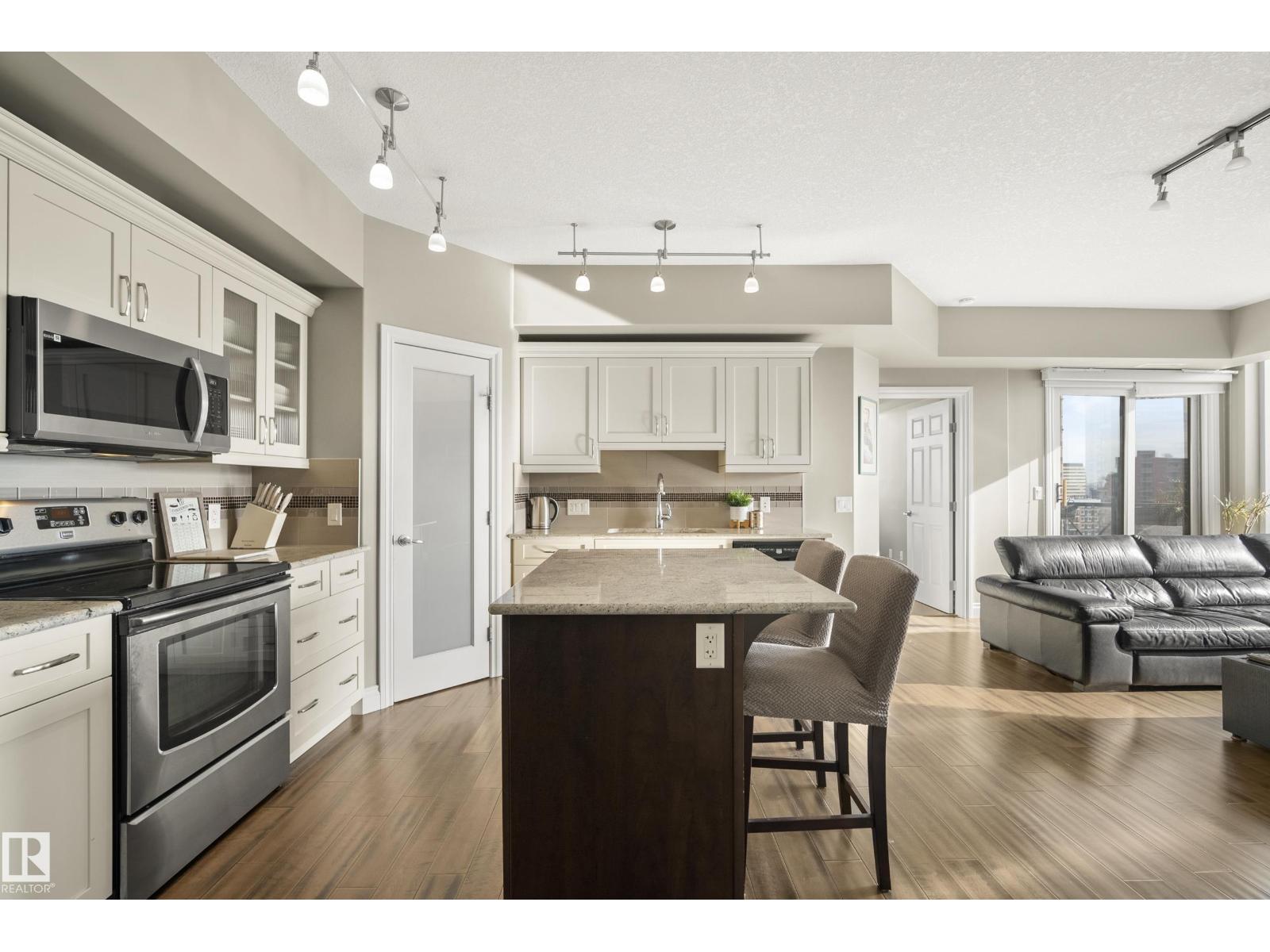 #1006 10303 111 ST NW