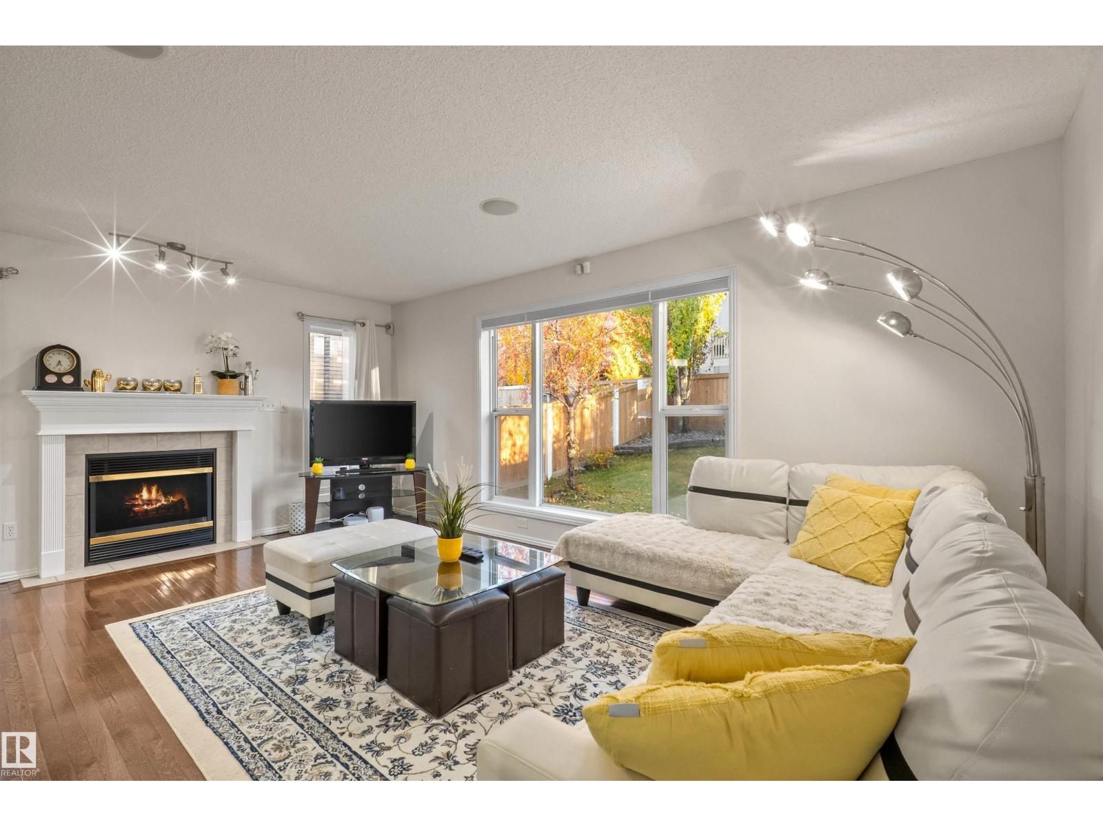 305 WILD ROSE WY NW