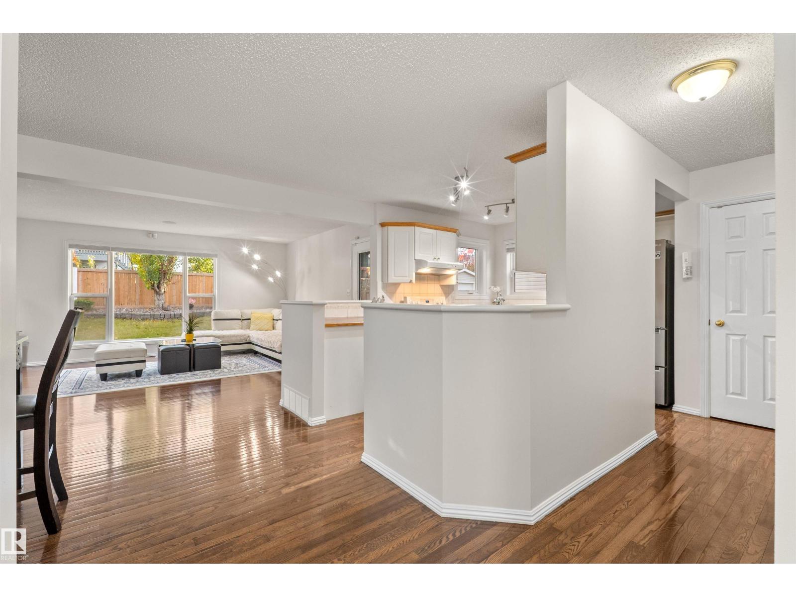 305 WILD ROSE WY NW