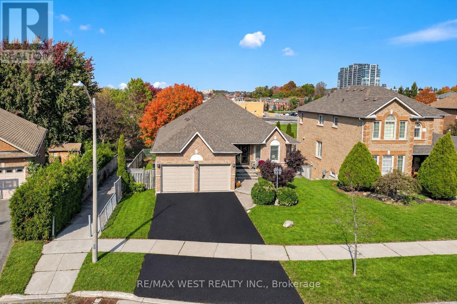 11 Brand Court, Ajax, Ontario L1Z 1E7 - Photo 49 - E14079730
