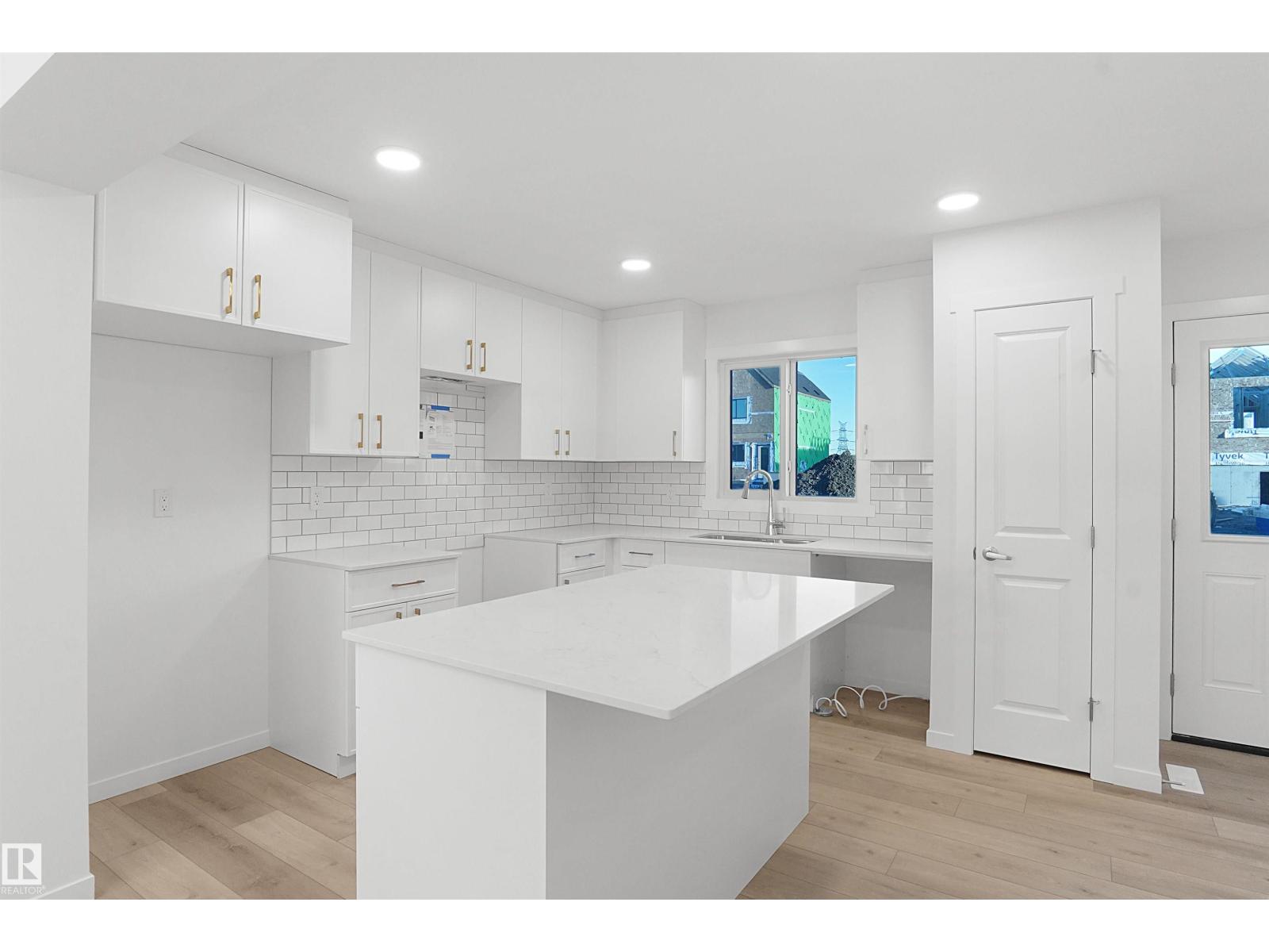 415 Aster Dr NW, Edmonton, Alberta  T6T 2N8 - Photo 10 - E4510746