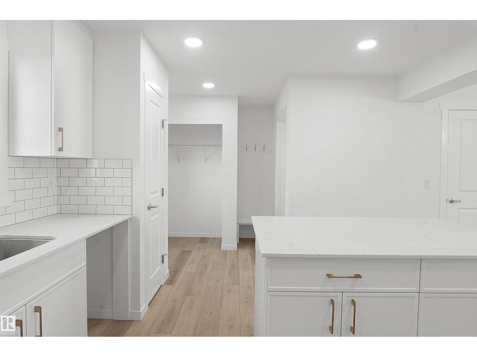 415 Aster Dr NW, Edmonton, Alberta  T6T 2N8 - Photo 12 - E4510746