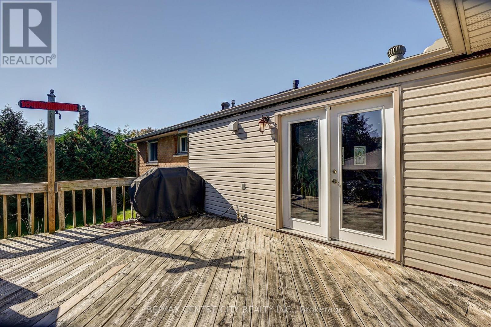 68 Lois Avenue, Central Elgin, Ontario  N5R 5A4 - Photo 18 - X14109438
