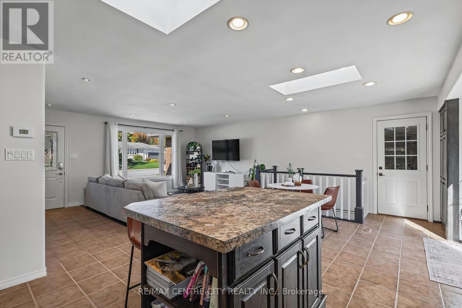 68 Lois Avenue, Central Elgin, Ontario  N5R 5A4 - Photo 33 - X14109438