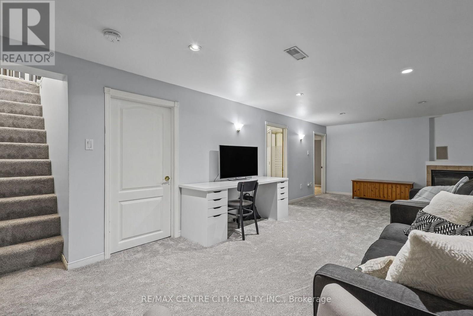 68 Lois Avenue, Central Elgin, Ontario  N5R 5A4 - Photo 41 - X14109438