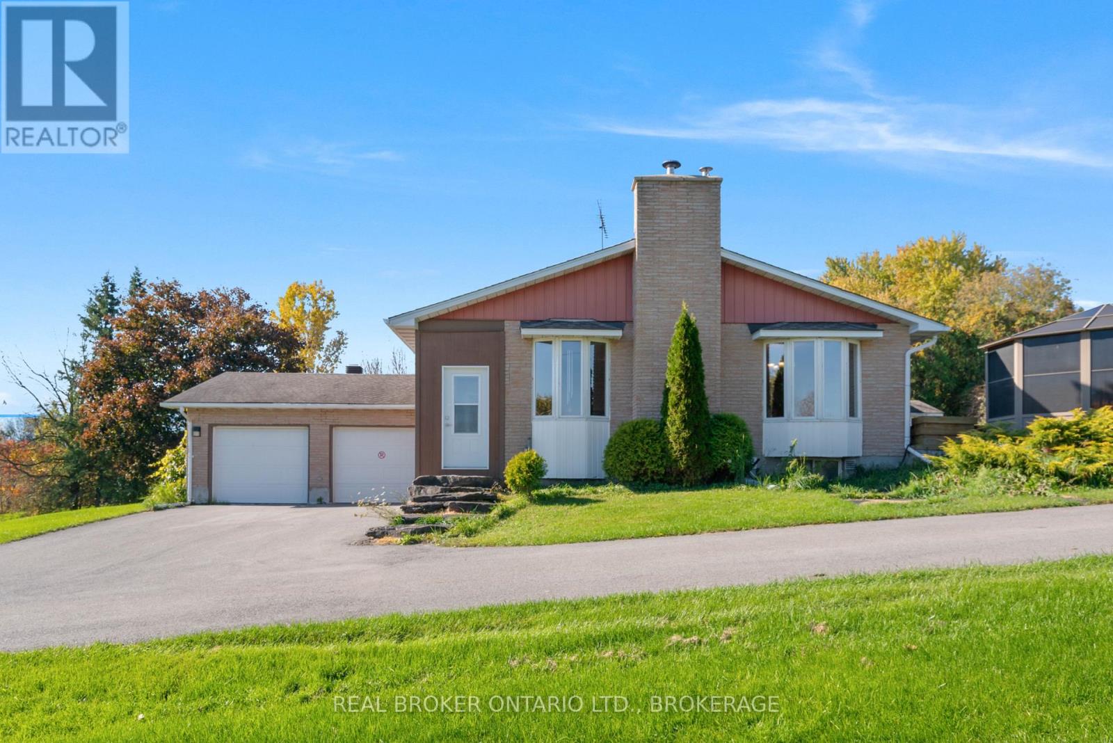 18749 Paragon Road, South Glengarry, Ontario  K6H 5R5 - Photo 4 - X14109428