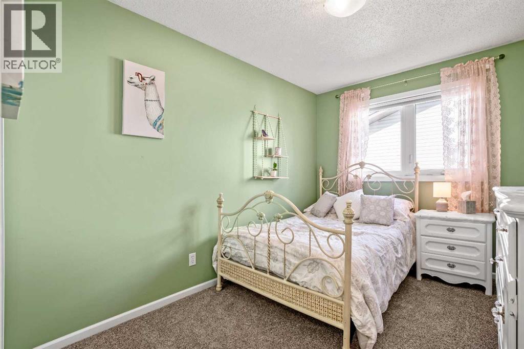 71 Strathclair Rise Sw, Calgary, Alberta T3H 1G3 - Photo 18 - A2353953