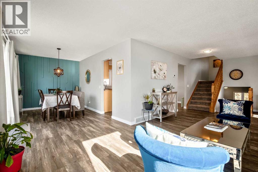 71 Strathclair Rise Sw, Calgary, Alberta T3H 1G3 - Photo 6 - A2353953