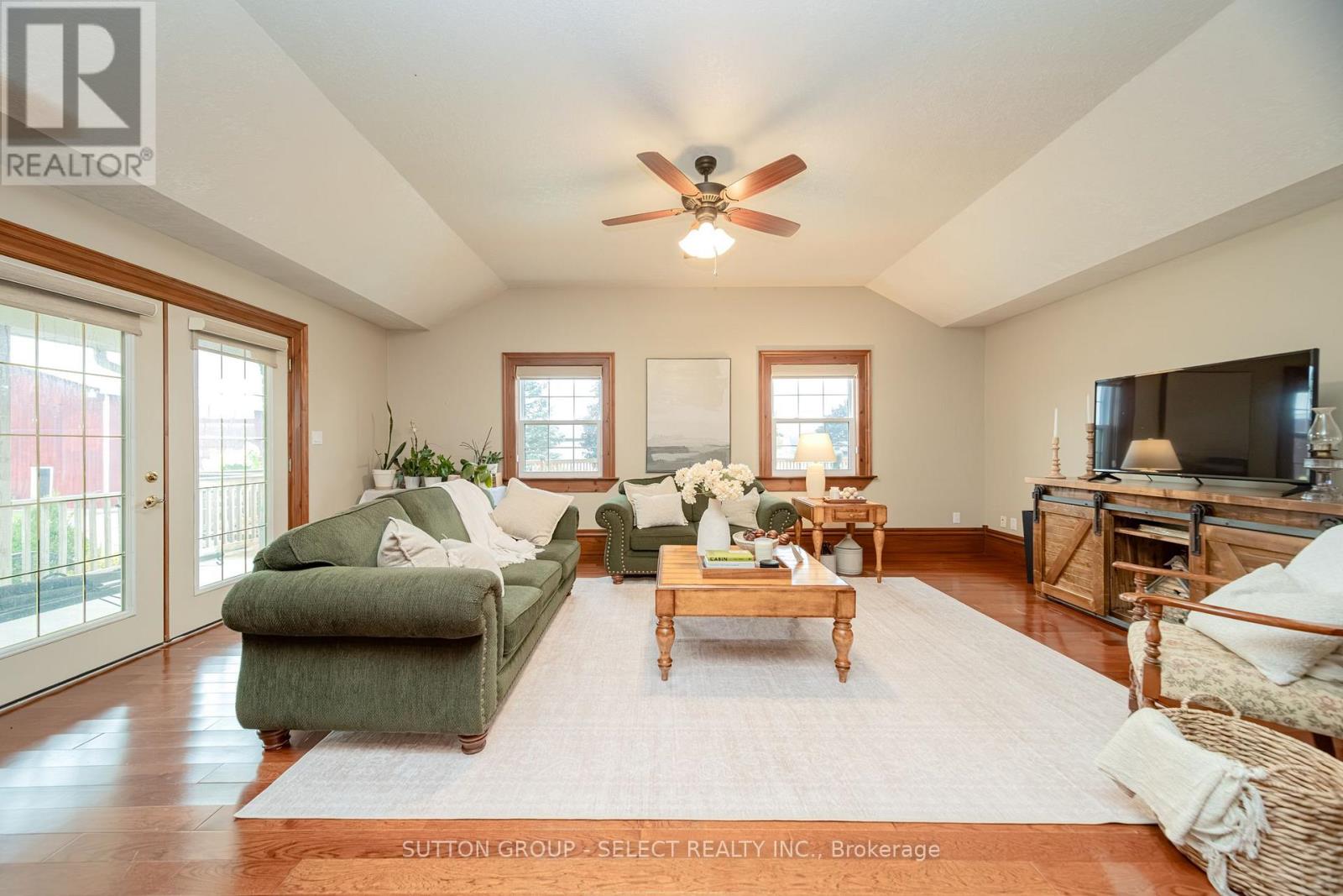 10072 Argyle Street, North Middlesex, Ontario  N0M 1A0 - Photo 14 - X13775712