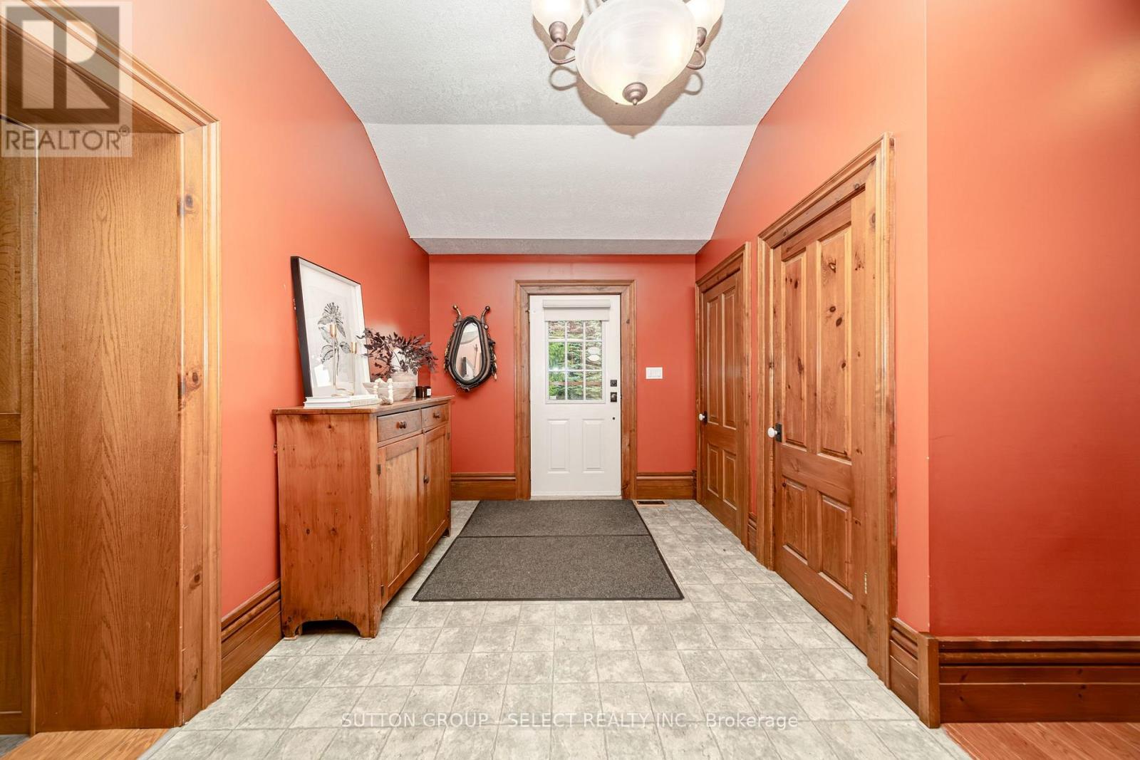 10072 Argyle Street, North Middlesex, Ontario  N0M 1A0 - Photo 35 - X13775712
