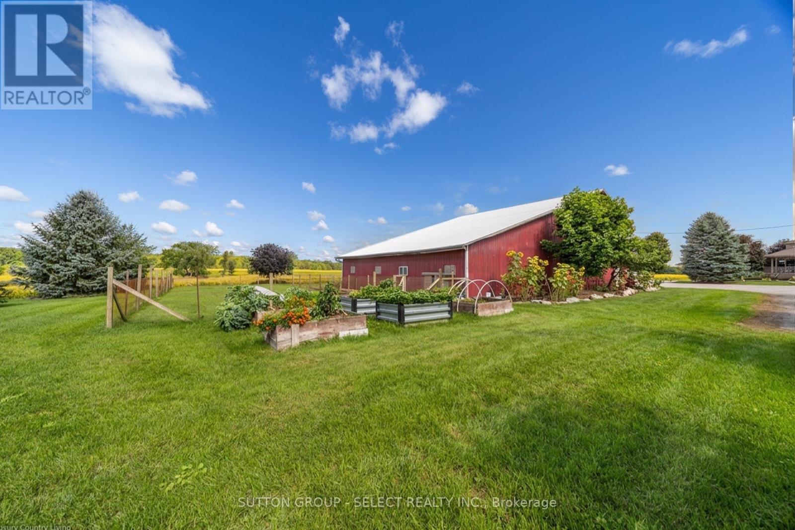 10072 Argyle Street, North Middlesex, Ontario  N0M 1A0 - Photo 39 - X13775712