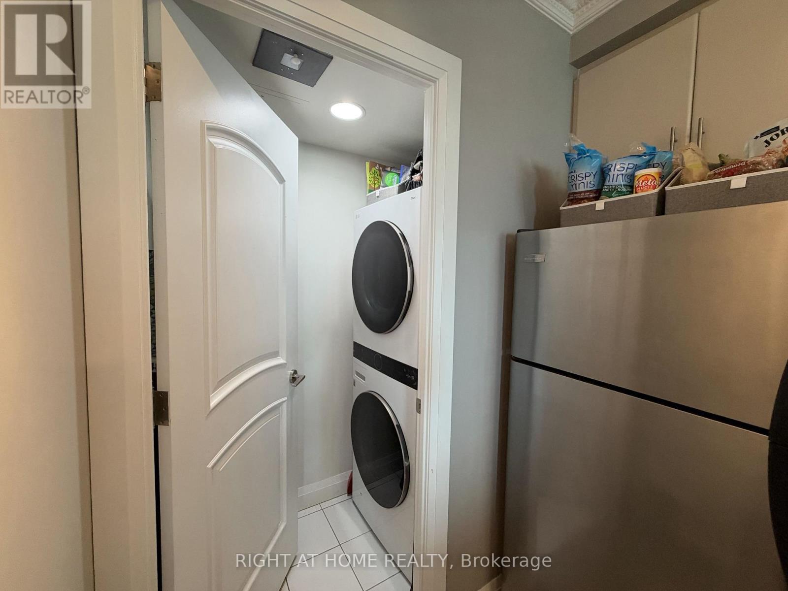 3407 - 16 Harbour Street, Toronto, Ontario  M5J 2Z7 - Photo 20 - C14109466