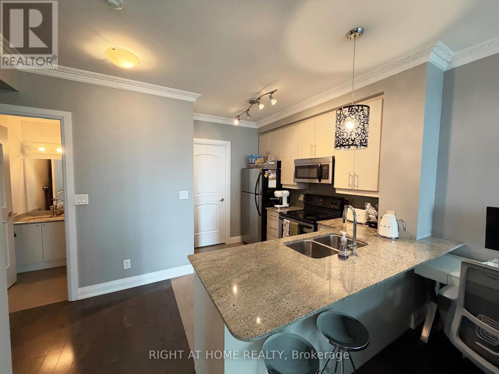 3407 - 16 Harbour Street, Toronto, Ontario  M5J 2Z7 - Photo 23 - C14109466