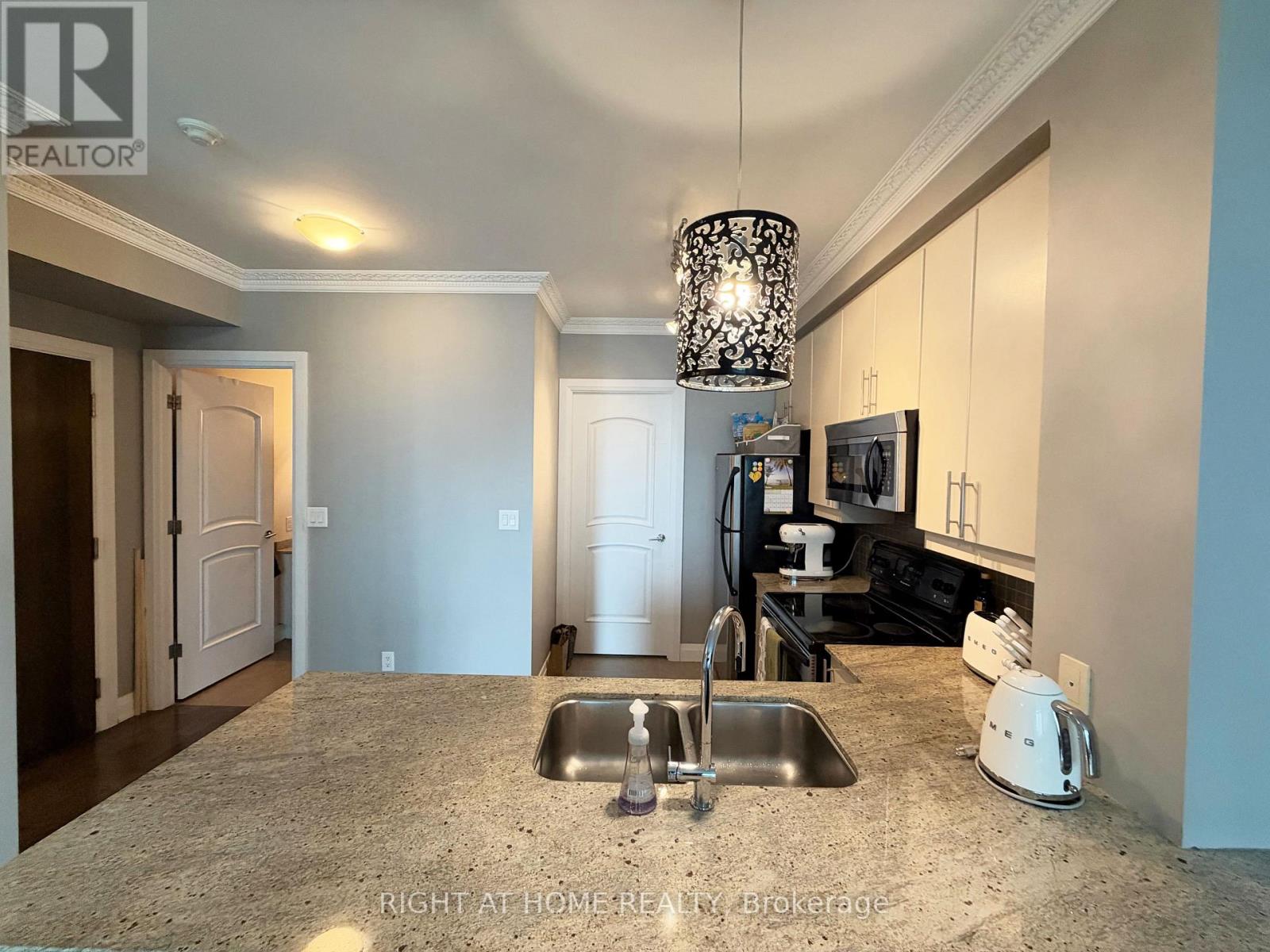 3407 - 16 Harbour Street, Toronto, Ontario  M5J 2Z7 - Photo 9 - C14109466