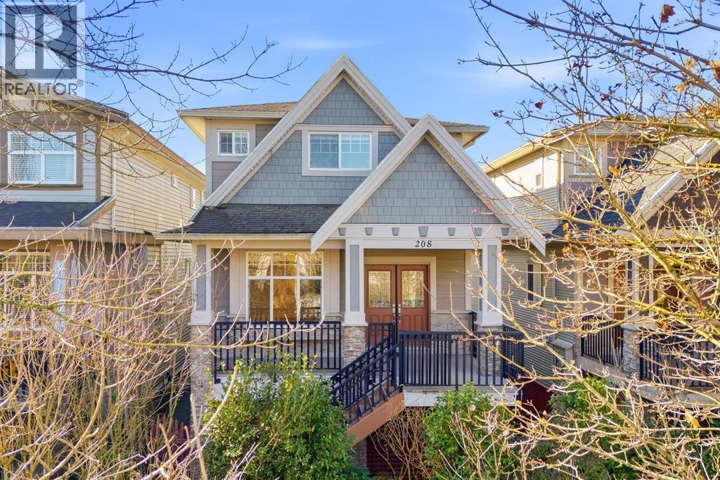 208 HUME STREET, New Westminster, British Columbia
