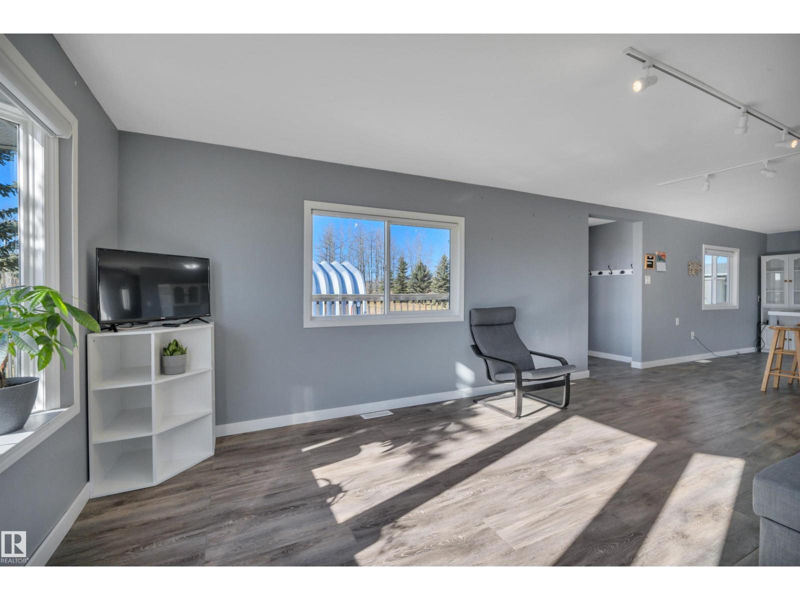 461063 RGE ROAD 10