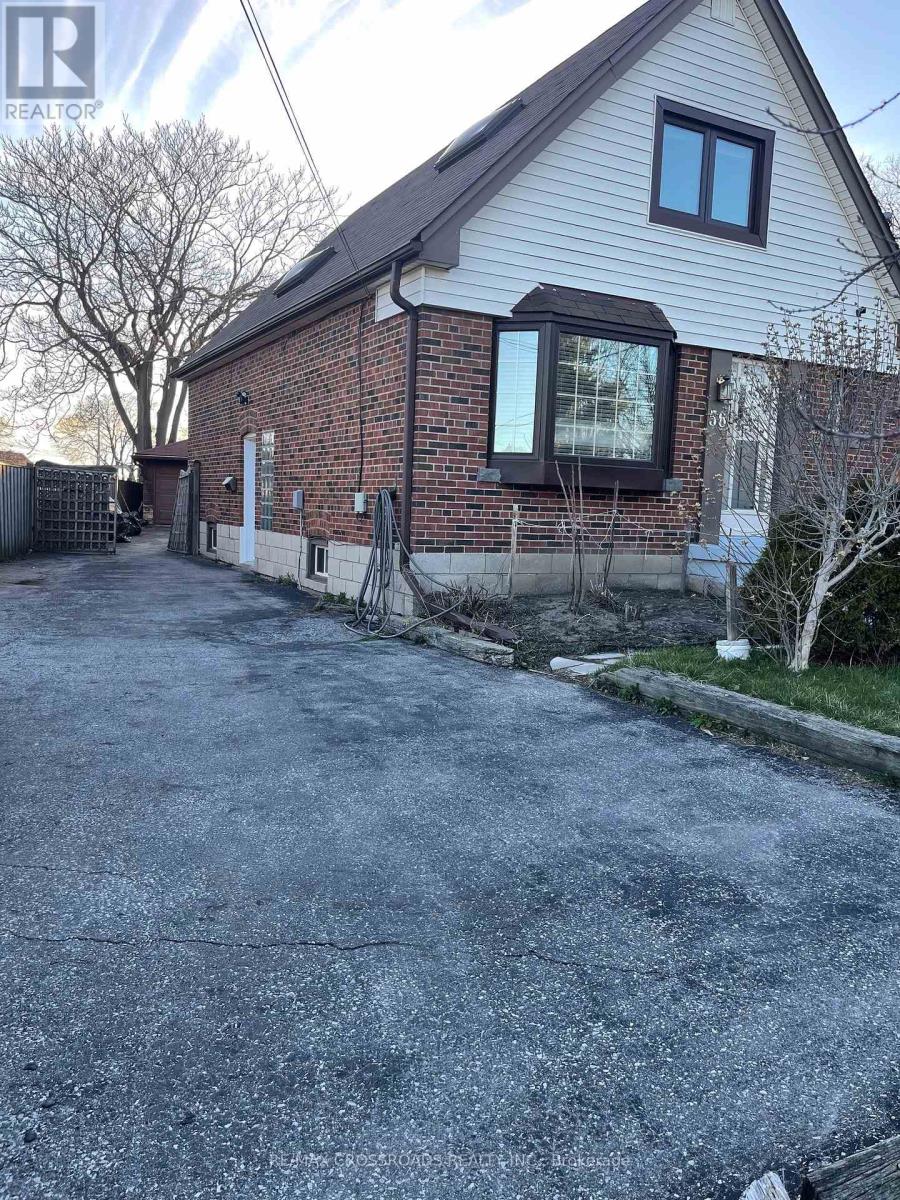 UPPER - 56 HARRIS PARK DRIVE, Toronto, Ontario