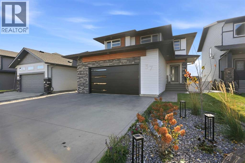37 Tanner Street, Red Deer, Alberta  T4P 0S7 - Photo 1 - A2353490