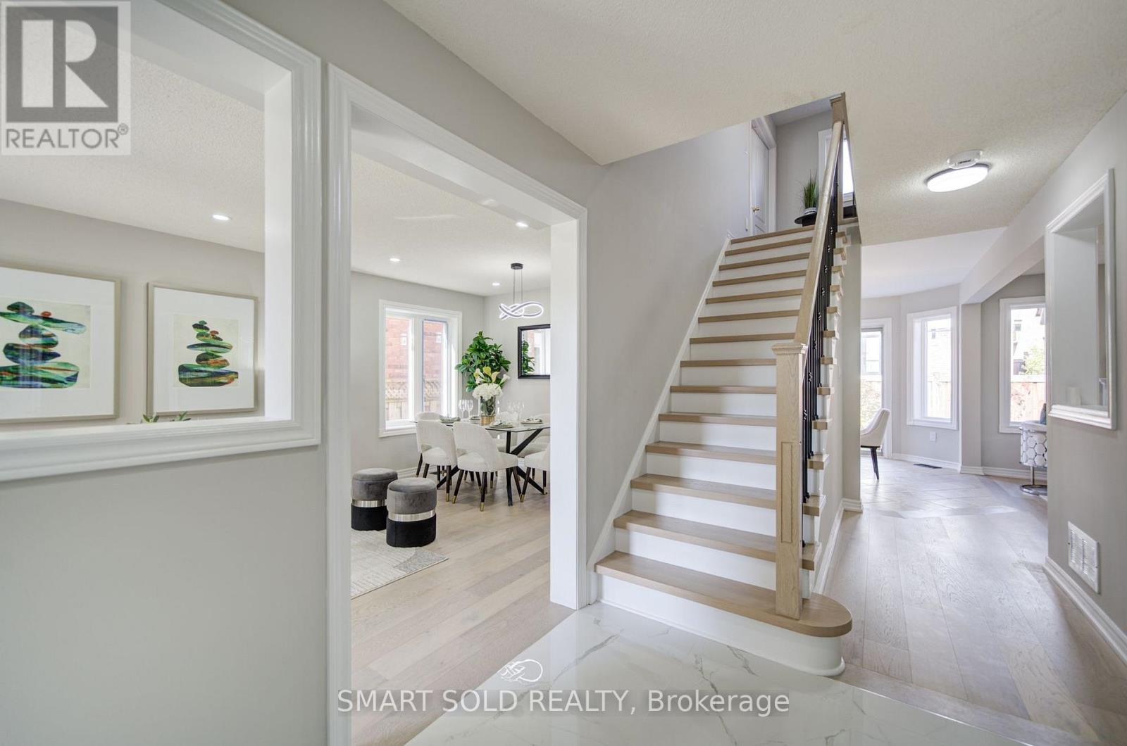 32 Brockman Crescent, Ajax, Ontario  L1T 4B3 - Photo 6 - E14109472
