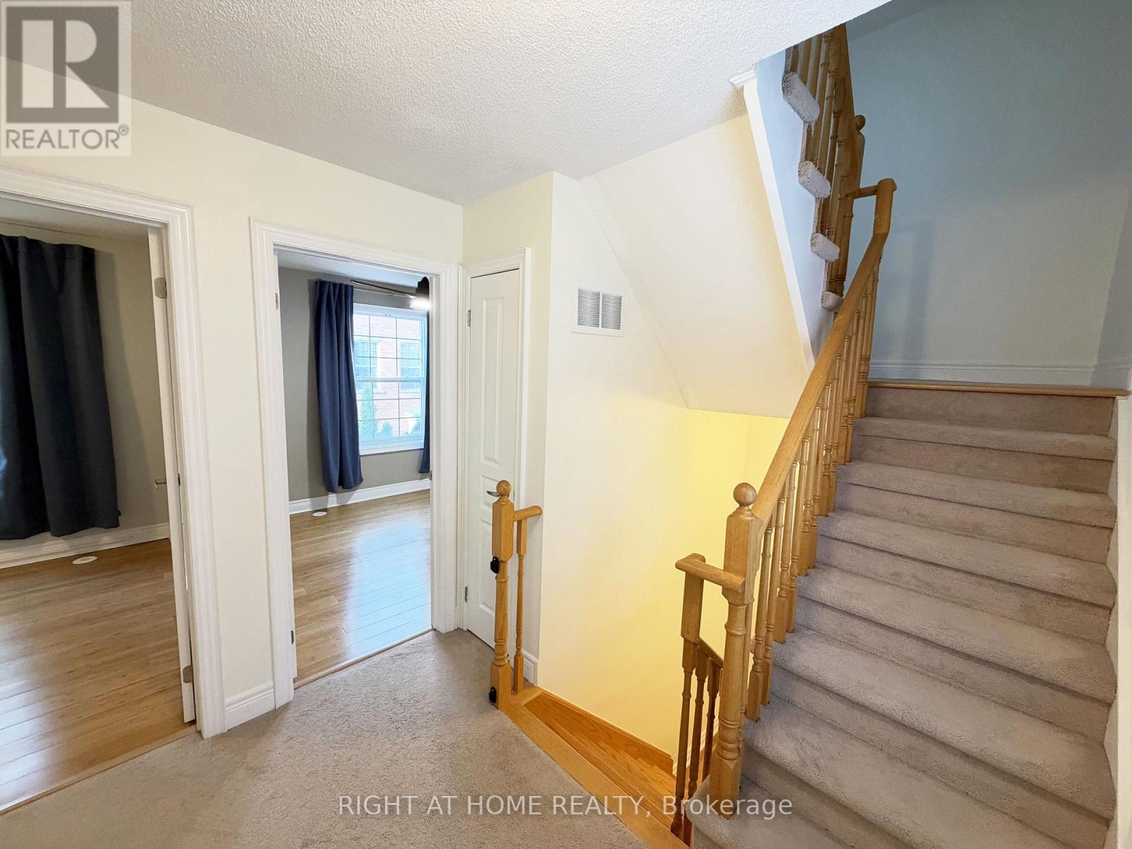 1 Fairhead Mews, Toronto, Ontario  M4E 3Y4 - Photo 16 - E14109494